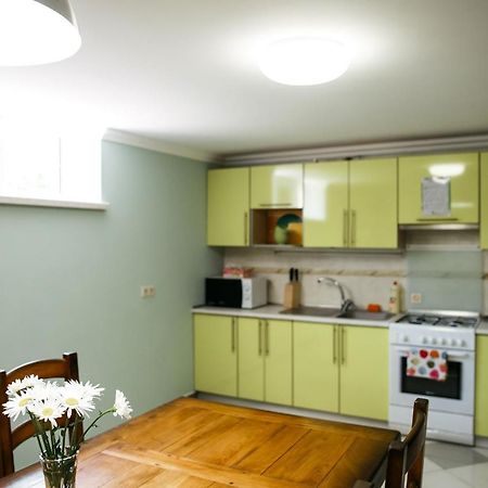 Sweet Home Hostel / Guest House Chernivtsi Εξωτερικό φωτογραφία