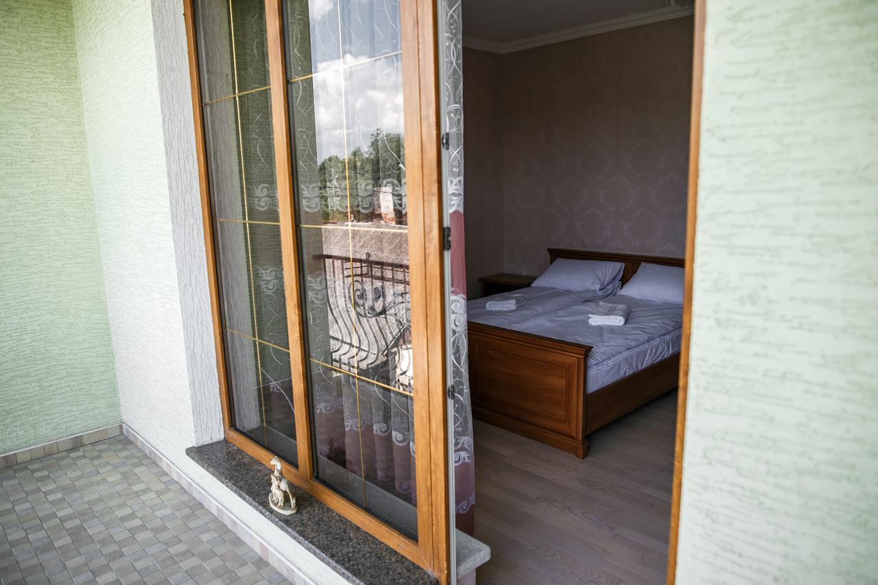 Sweet Home Hostel / Guest House Chernivtsi Εξωτερικό φωτογραφία