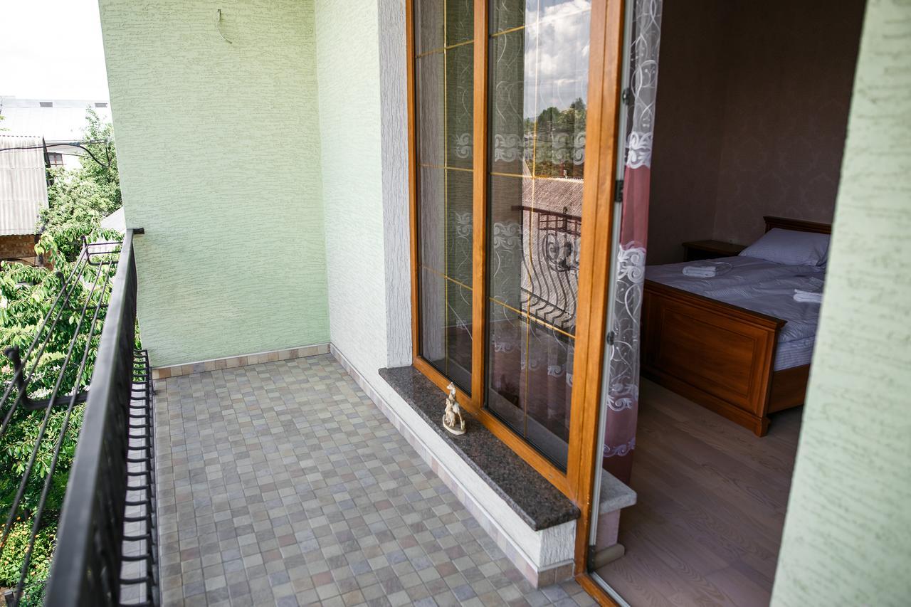 Sweet Home Hostel / Guest House Chernivtsi Εξωτερικό φωτογραφία