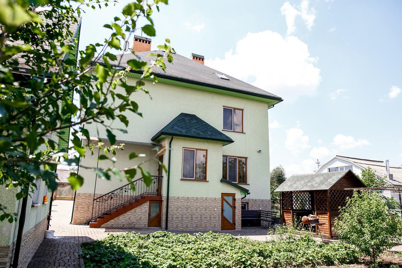 Sweet Home Hostel / Guest House Chernivtsi Εξωτερικό φωτογραφία