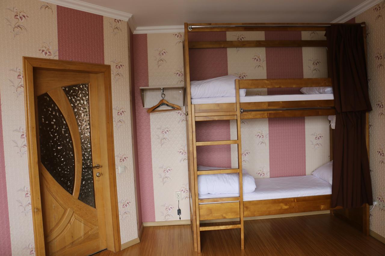 Sweet Home Hostel / Guest House Chernivtsi Εξωτερικό φωτογραφία